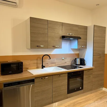 Le Paisible - Clim - 7 Personnes - Proche 1er Mai Appartamento